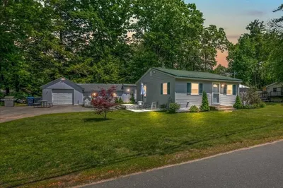 22 Collette's Grove Rd 1