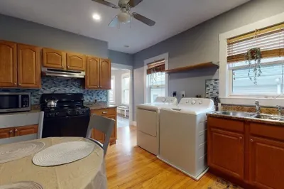 12 Bentham Rd