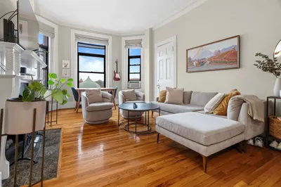 271 Dartmouth St #5H 1