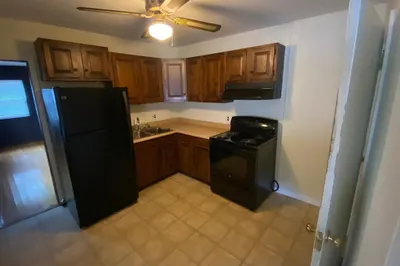4 Edmonds Way #2