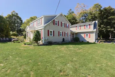 2 Rhodes Ave 1
