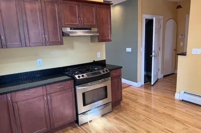 10 Pearl Street #1