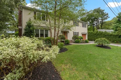 85 Knollwood Drive