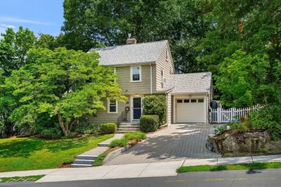 4 Daniels St 1