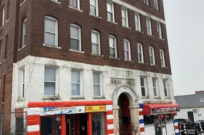 244 Pleasant St 1