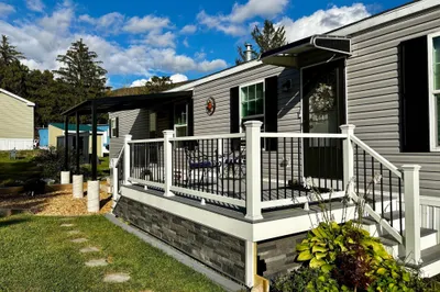 6 Seneca Drive