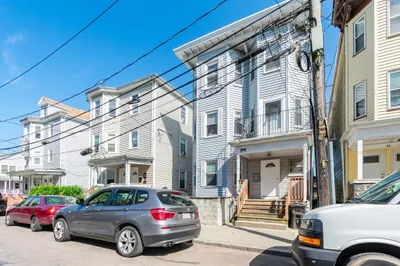 22 Barry Street #3