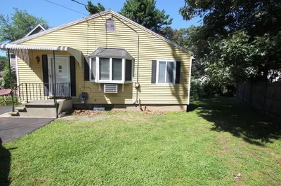 25-a Burroughs Rd 1
