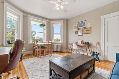 1633 Commonwealth Ave #12