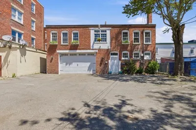 55 Perkins St 1