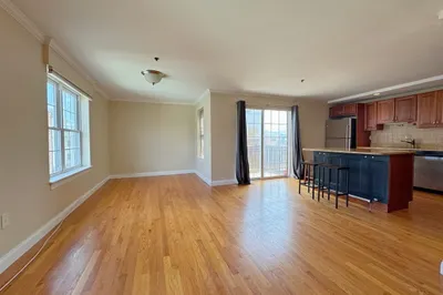 34 Mitchell St #3