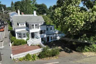 1 Abbot St