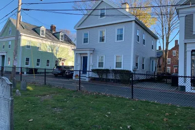18 Howard St #1