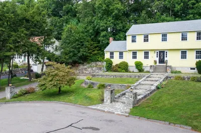 12 Colonial Lane 1