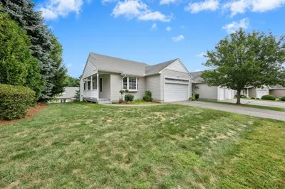 87 Angell Brook Drive #87 1