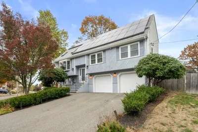 83 Bittersweet Ln