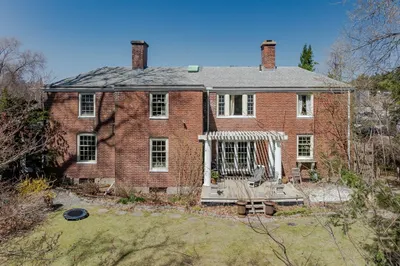 380 South St 1