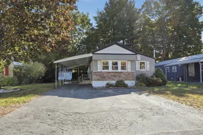 22 Christian Avenue 1