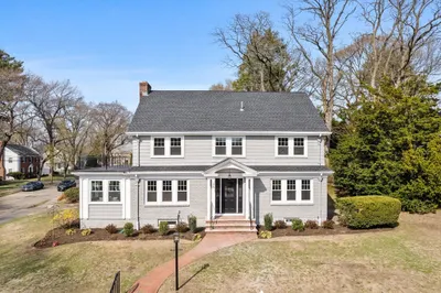 26 Holman Road