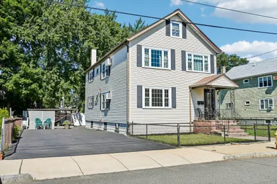 86 Wright Ave 1
