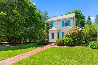 299 Appleton St 1