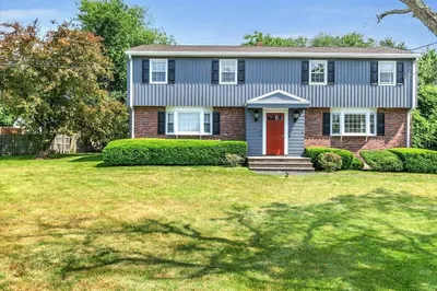 443 Sutton St 1