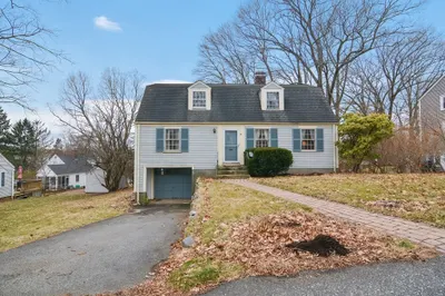 4 Beacon Street 1