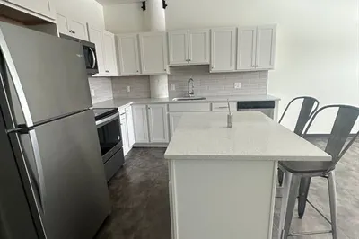 151 Chestnut #406