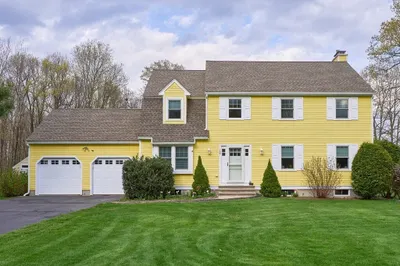 127 Desimone Dr 1
