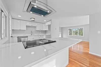 14 Kardon Rd 1