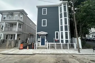 128 Hamilton St #2B 1