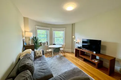 176 Naples Rd #7