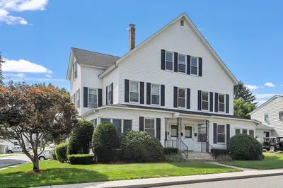 333-335 Water St 1