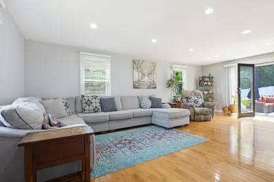 102 Purchase St 1