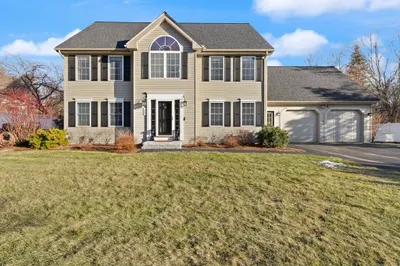 53 Russells Way 1