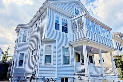 23 Parkdale St 1