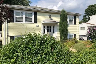 422 Sea Street #1