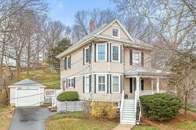 225 Weston St 1
