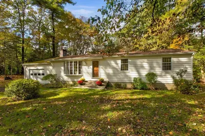 220 Red Acre Rd