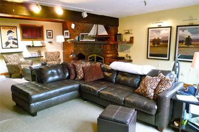 10 Lynn St #5B