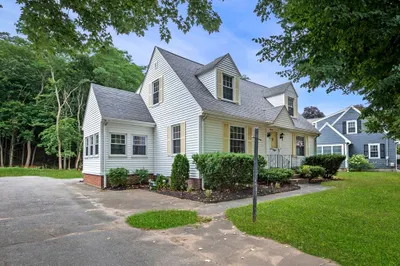 1 Town Farm Road