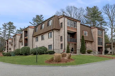 6 Greenbriar Drive #102 1
