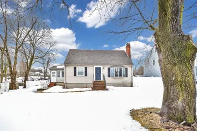 153 Colburn St 1