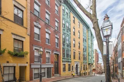 104 Myrtle St #2