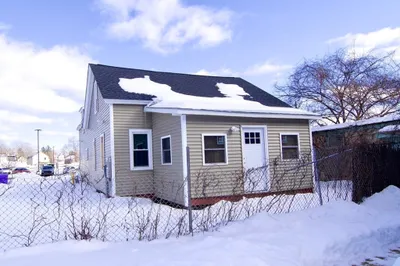63 Bay St