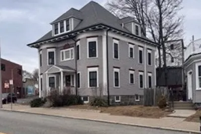 79 Robert St #1