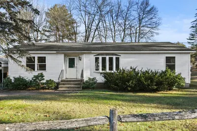 10 Oaklawn Avenue 1