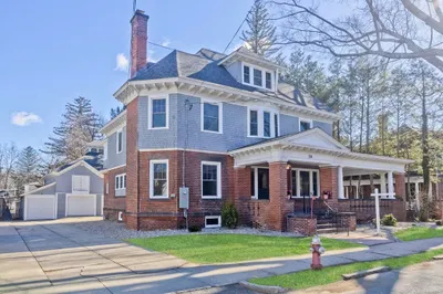28 Columbus Ave 1