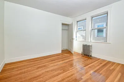 19 Ronan St #1