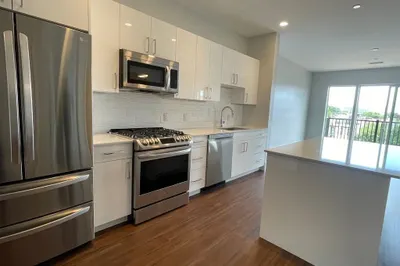 205 Maverick Street #413